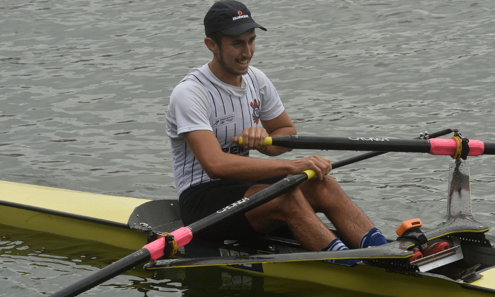 Tomás Levy, do Corinthians, no Brasileiro Interclubes de Barcos Curtos de remo