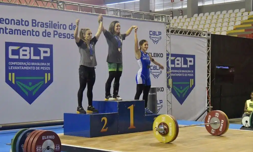 Nathasha Rosa Brasileiro de levantamento de pesos