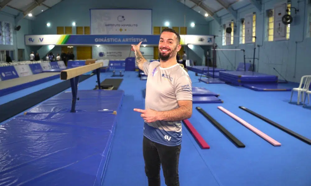 Diego Hypólito em seu instituto na Zona Norte do Rio de Janeiro, de ginástica artística