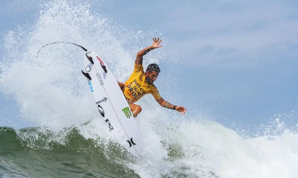 Filipe Toledo líder do Mundial de surfe