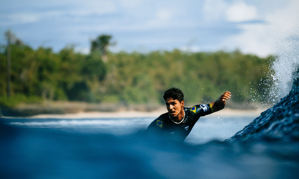 Gabriel Medina , Filipe Toledo e Jadson André nas quartas em G-Land