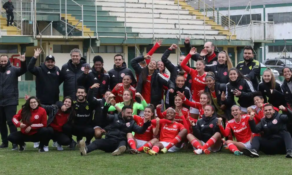 Internacional goleia Grêmio no Brasileirão sub-20 de futebol feminino