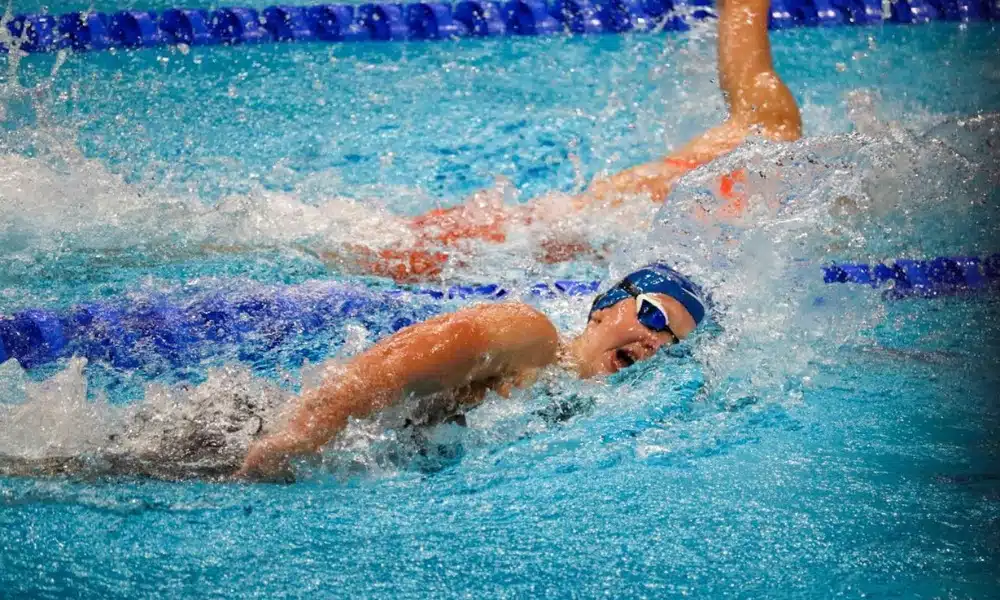 Stephanie Balduccini Mundial de Esportes Aquáticos revezamento recordes sul-americanos