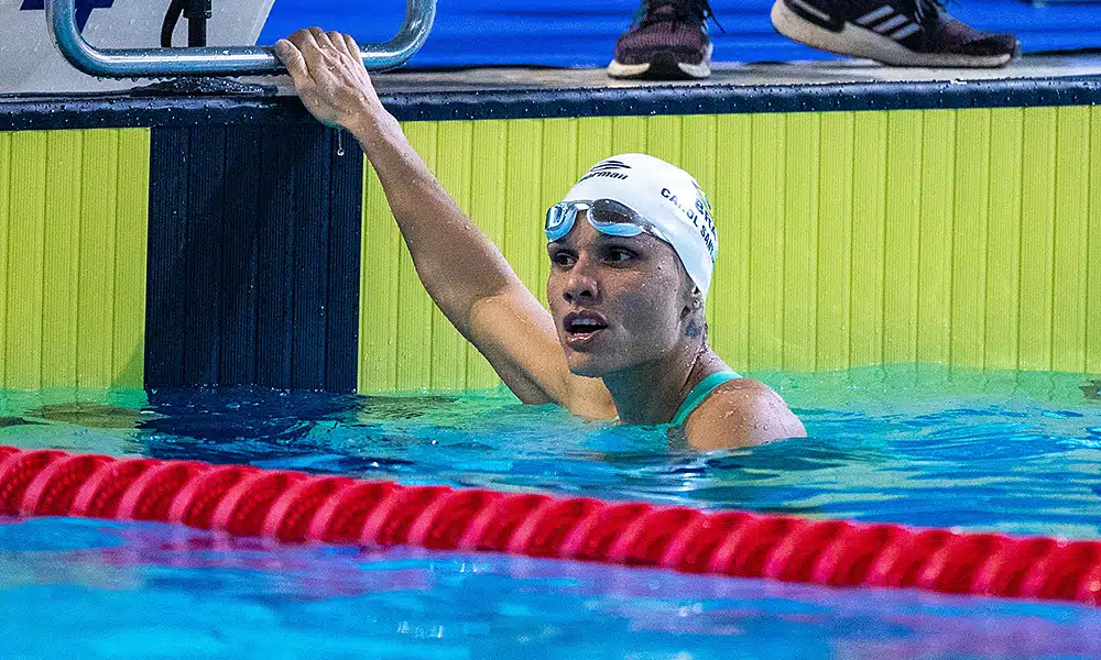 Carol Santiago Maria Carolina Santiago natação paralímpica mundial de natação paralímpica medalha de ouro