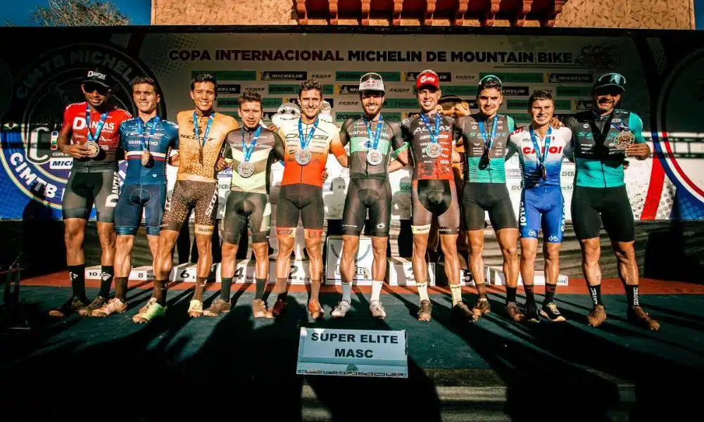 henrique avancini pódio CIMTB Araxá