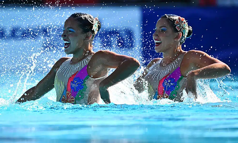 Julia Catharino Laura Miccuci nado artístico dueto técnico Mundial de Esportes Aquáticos Budapeste Hungria Brasil