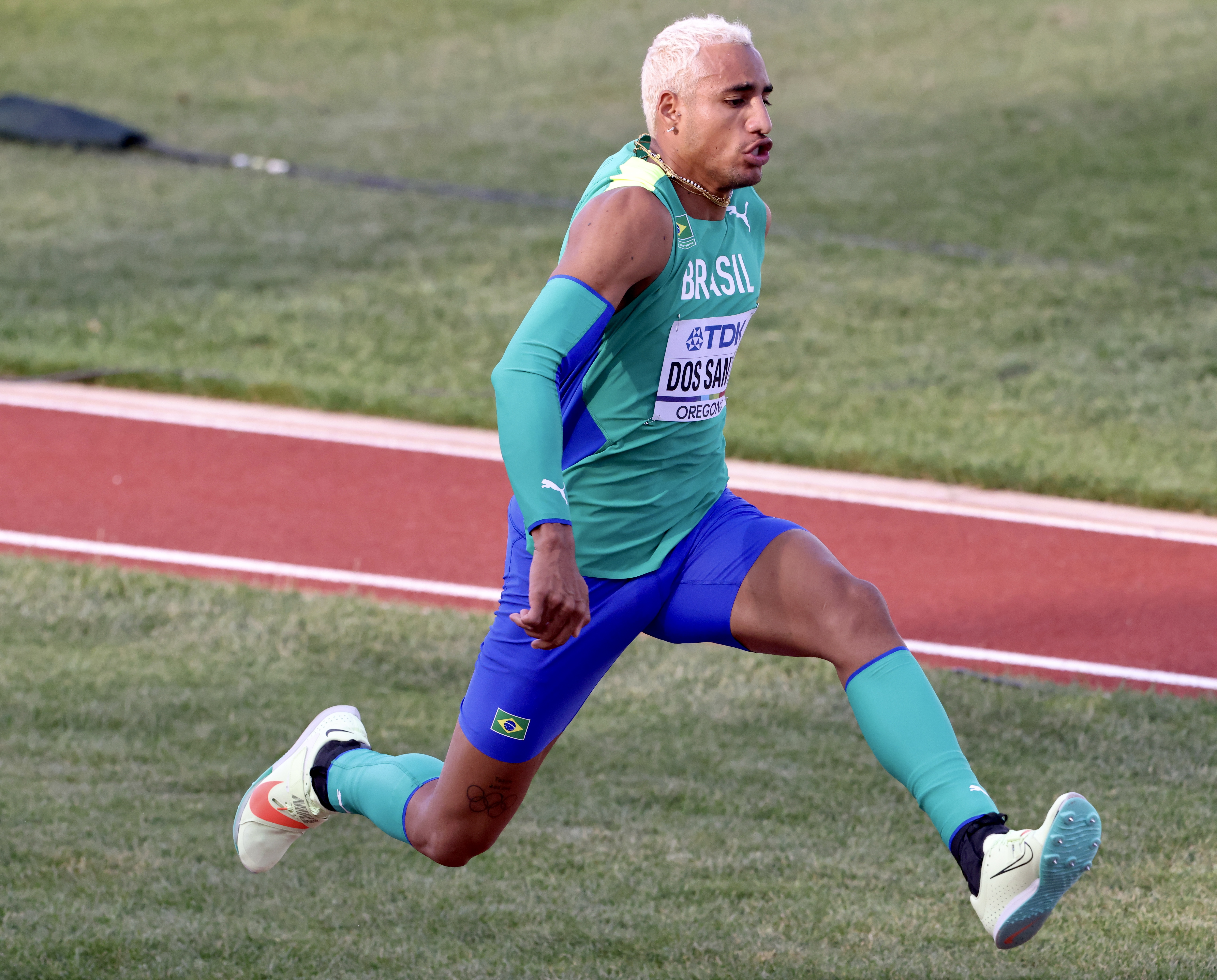 Almir Júnior Salto em Distância