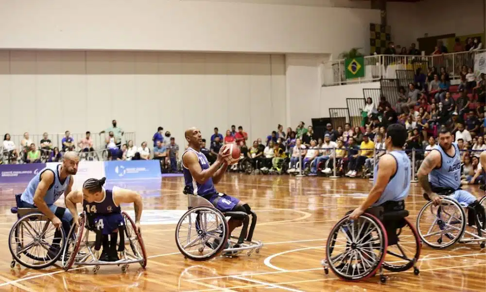 Brasil avança de fase na Copa América de Basquete CR