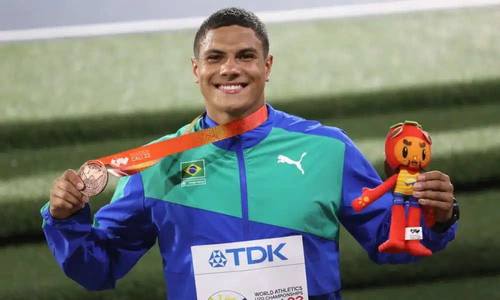 Gabriel Boza conquista bronze no salto em distância do Mundial sub-20