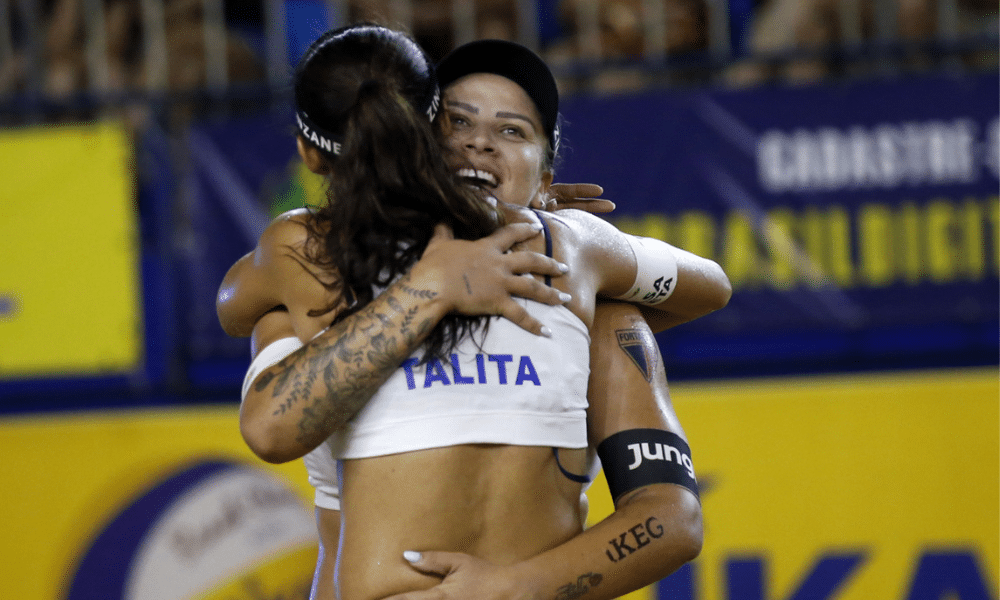 Talita/Rebecca no Top 8 de Fortaleza vôlei de praia