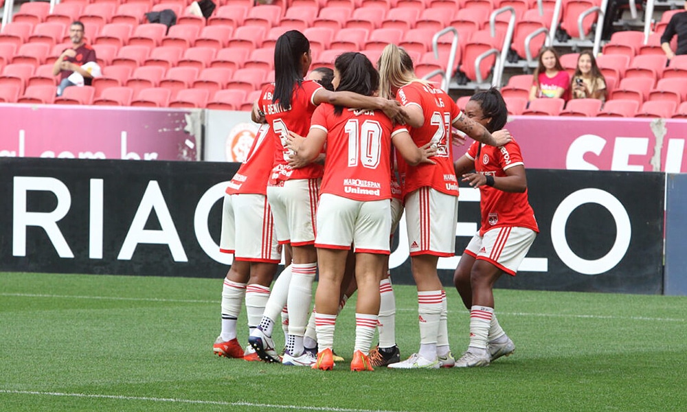 Internacional futebol feminino Campeonato Brasileiro feminino de futebol ao vivo Avaí Kindermann