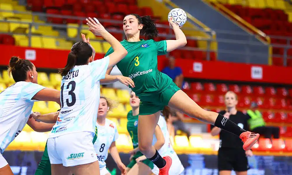 Julia Rodrigues handebol seleção feminina de handebol seleção brasileira de handebol feminino Mundial Sub-18 de handebol feminino Uruguai