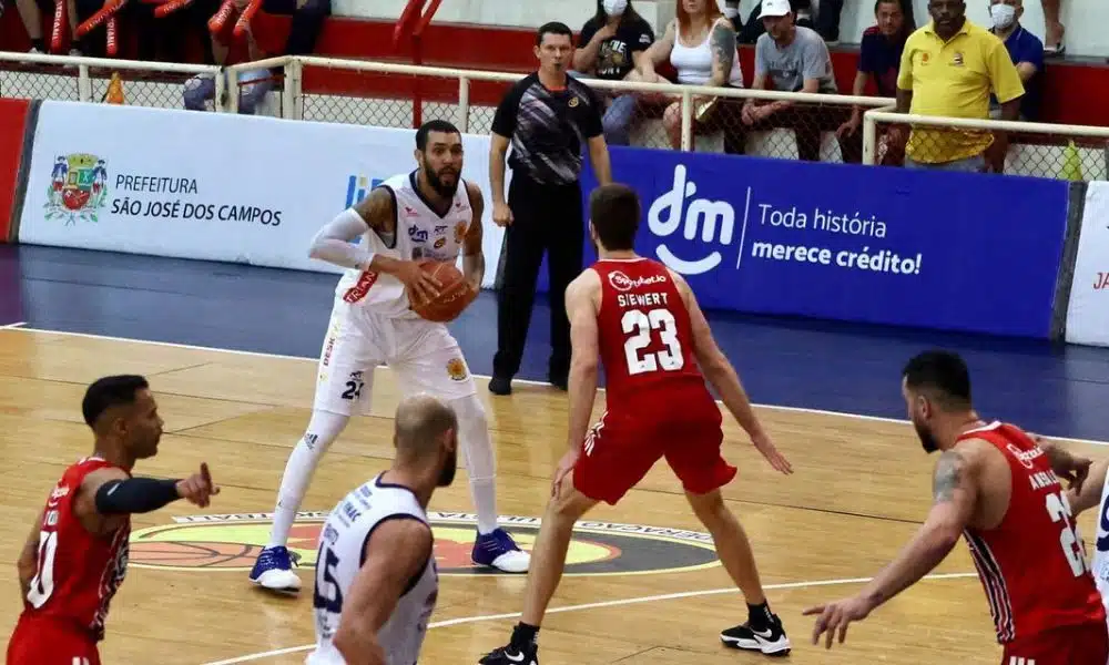 São José x São Paulo Paulista de basquete masculino enquanto é NBB ao vivo