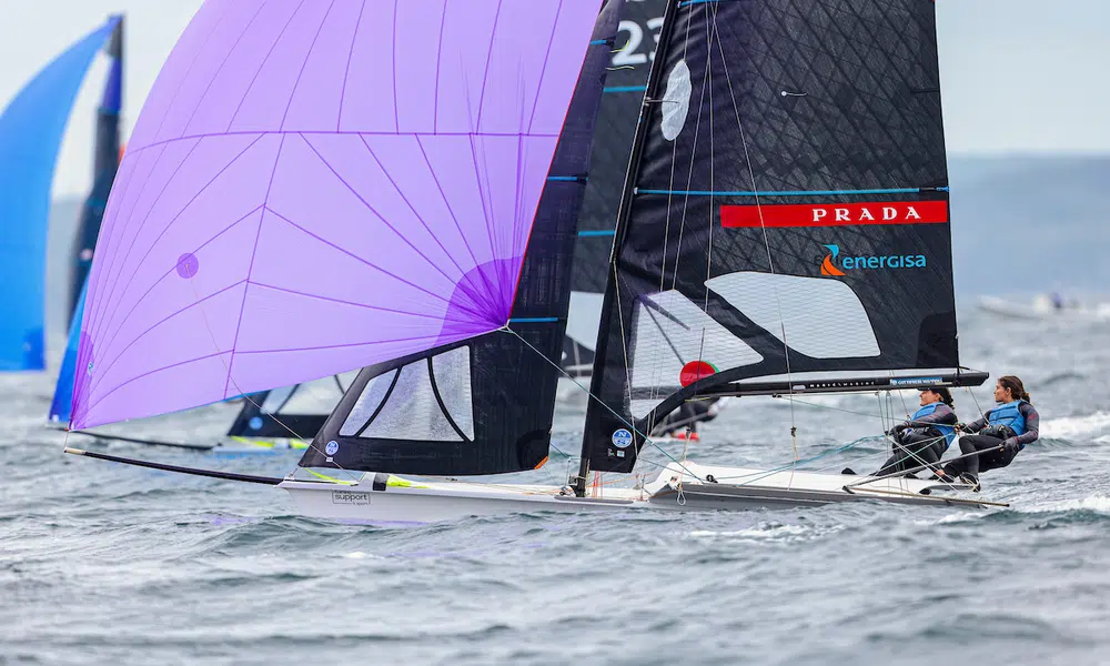 Martine e Kahena nas regatas no Mundial (Sailing Energy)