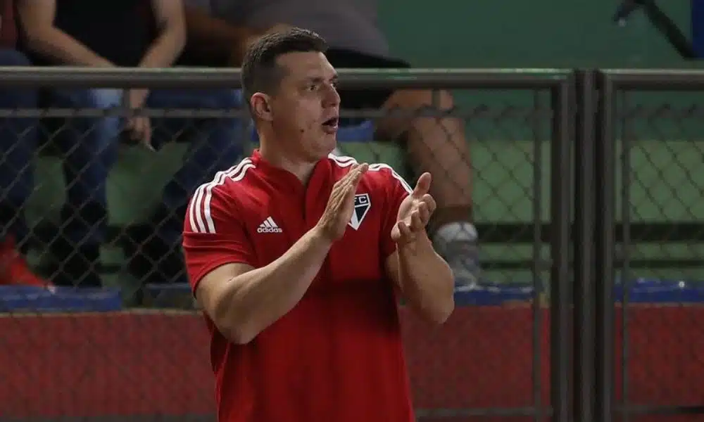 São Paulo vence Pinheiros e sai na frente nas quartas de final Campeonato Paulista de basquete masculino