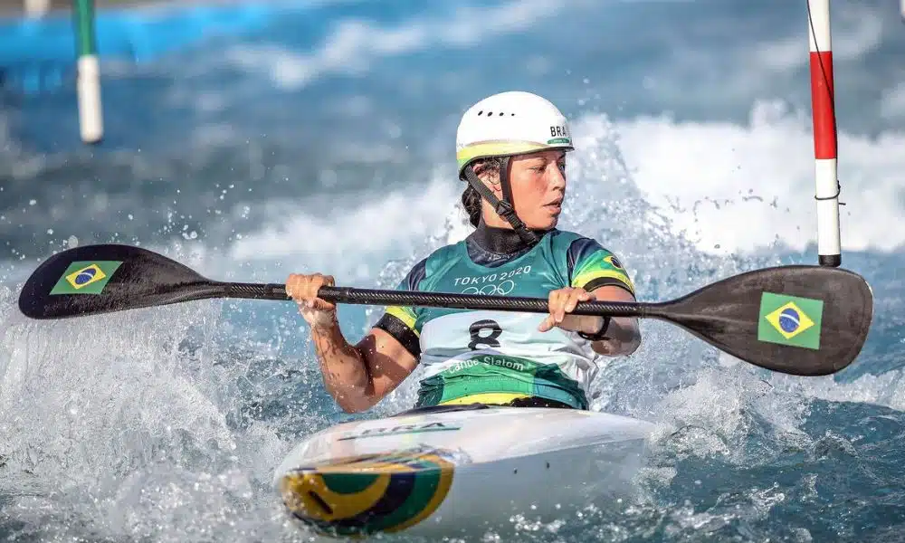 Ana Sátila é campeã do pan-americano de canoagem slalom