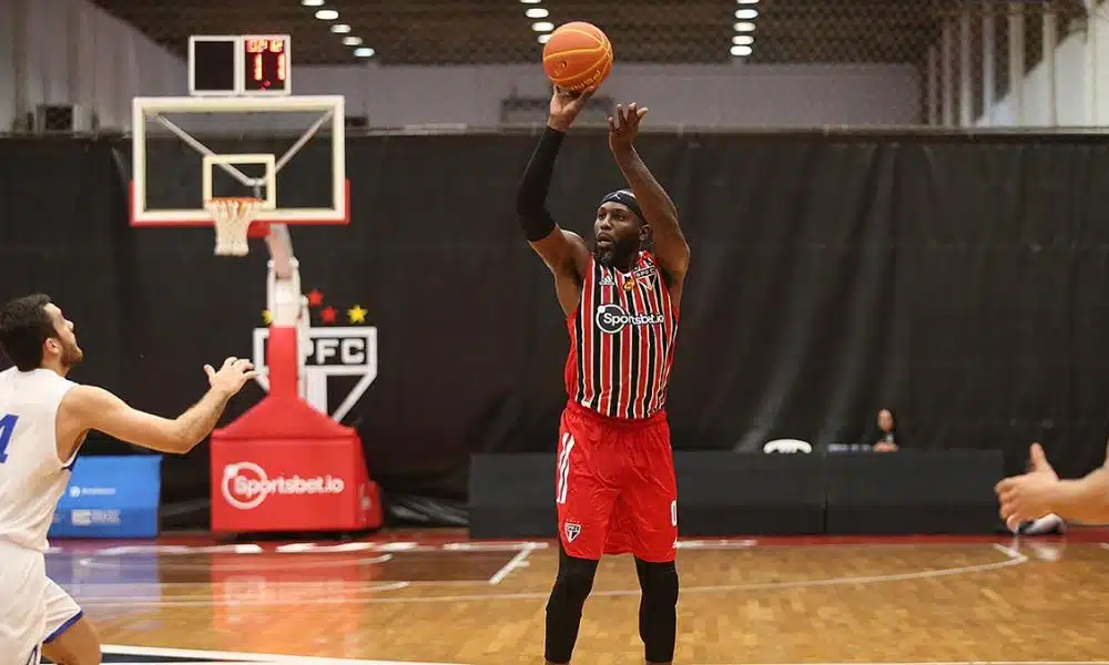 São Paulo x Pinheiros Paulista de Basquete Tyrone