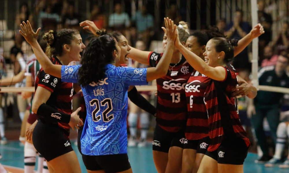 Flamengo campeão carioca de vôlei feminino após batalha de cinco sets contra o Fluminense