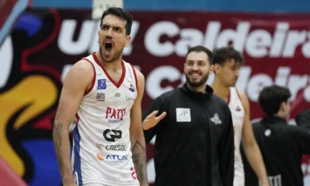 NBB: Gui Magna comemora a bola da vitória do Pato Basquete
