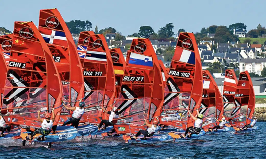 Primeiras regatas do Mundial de IQFoil são realizadas na França