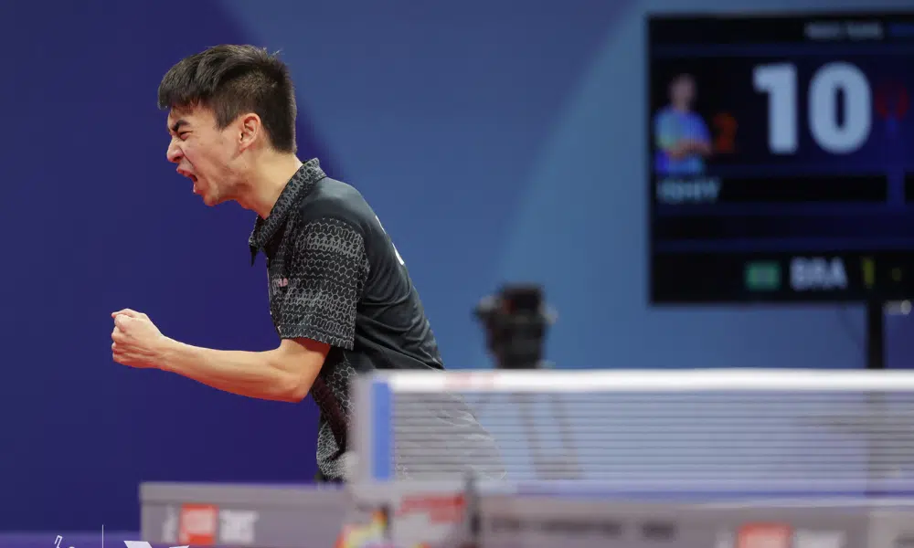 Vitor Ishiy WTT Feeder de tênis de mesa