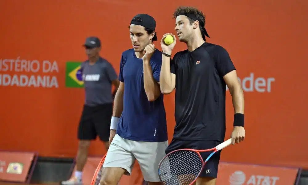 Challenger de Campinas: Eduardo Ribeiro e Gabriel Roveri conversam antes de jogada