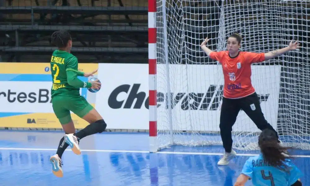Bruna de Paula Brasil x Uruguai Sul-Centro Americano de handebol feminino