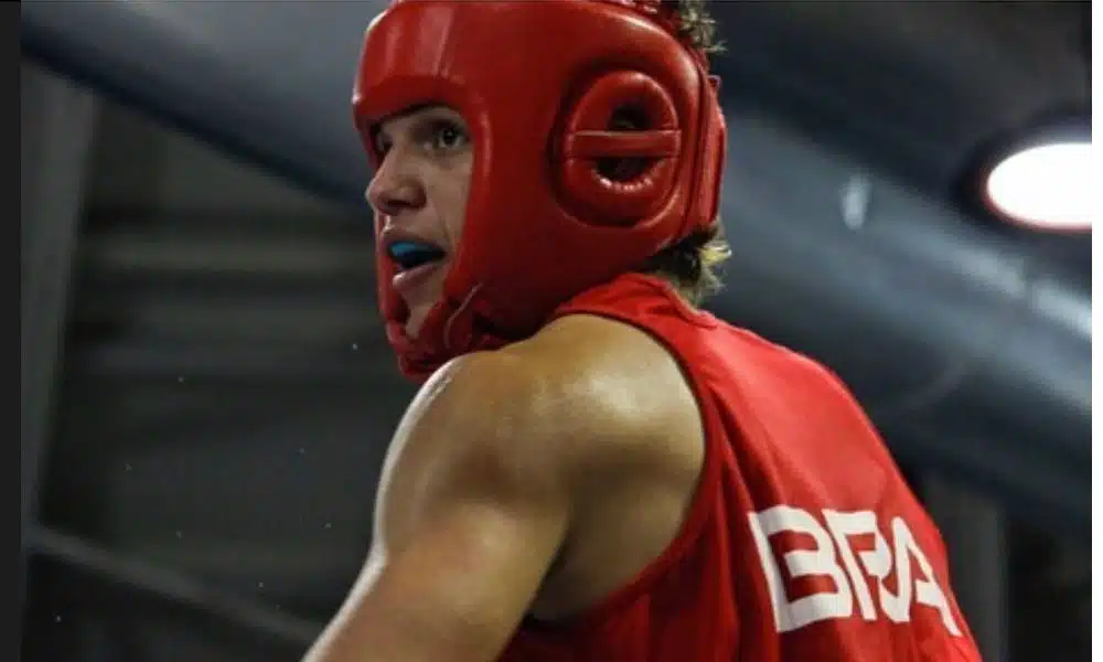 Ricardo Cândido vence por RSC no Mundial Juvenil de boxe
