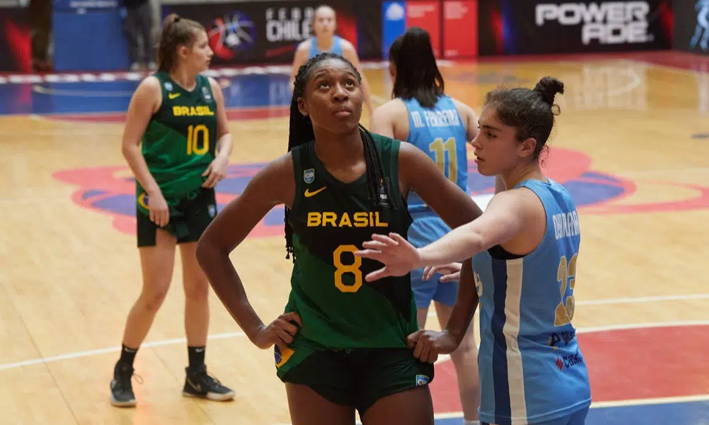 Sther Ubaka Brasil Colômbia Sul-Americano sub-15 de basquete