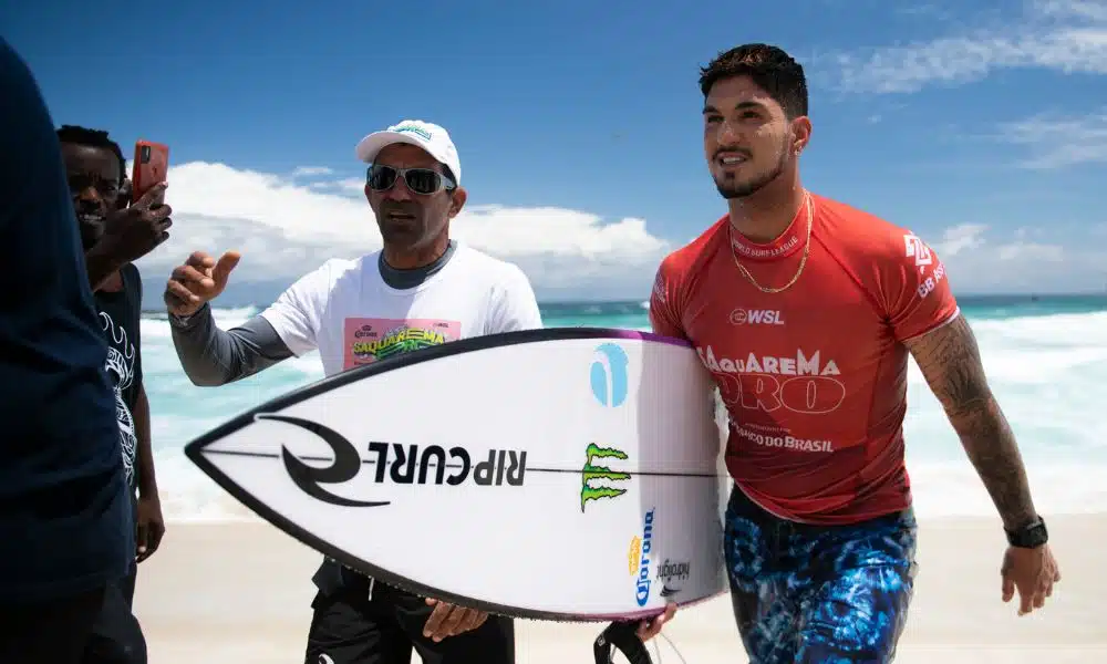 Challenger de Saquarema: Medina anda com sua prancha