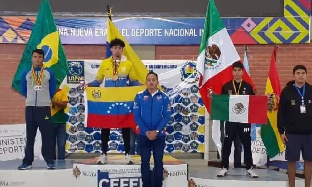 Rômulo Bandeira, atleta da Venezuela e do México no pódio