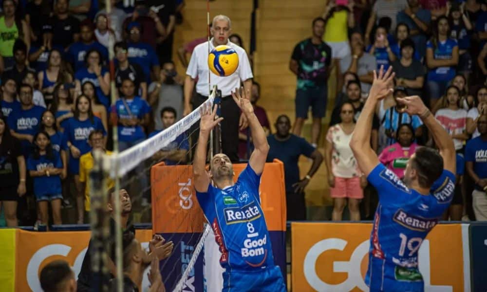 Superliga Masculina: Lance do jogo entre Vôlei Renata e Montes Claros América
