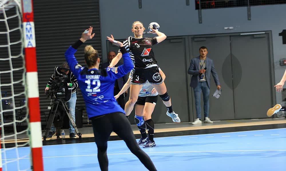 bárbara arenhart liga dos campeões de handebol feminino