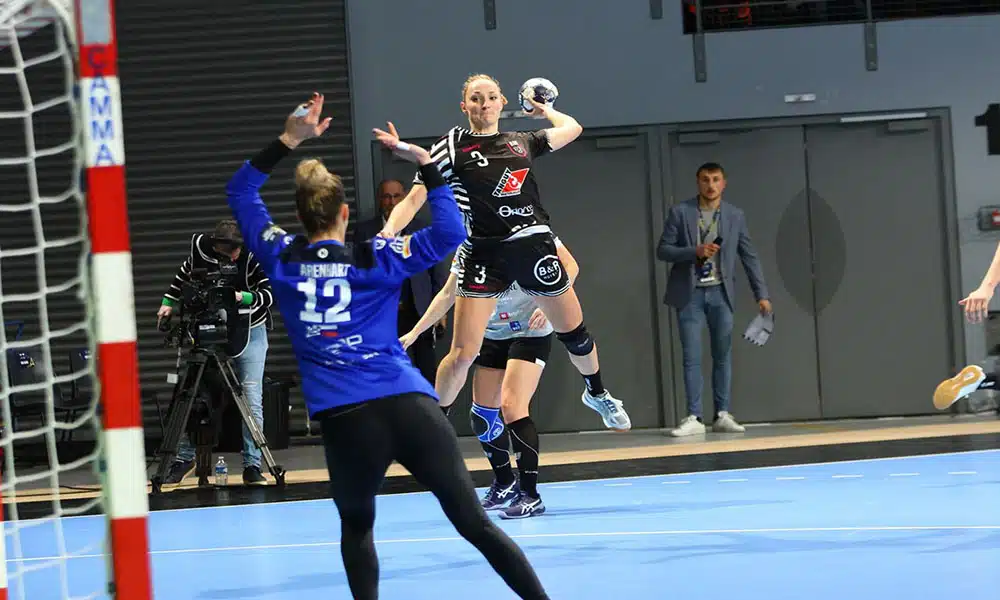 bárbara arenhart liga dos campeões de handebol feminino