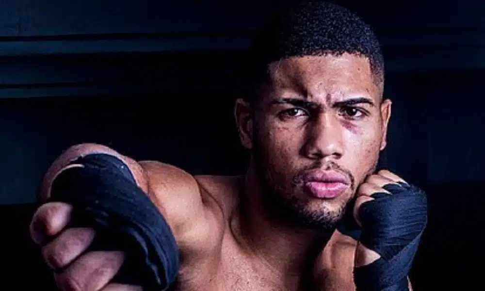 Hebert Conceição conquista quarta vitória no boxe profissional