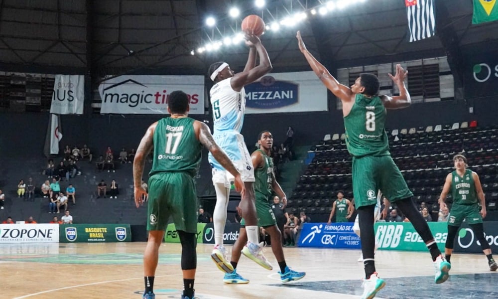 Bauru Basket supera Cerrado no 2º tempo e vence no NBB