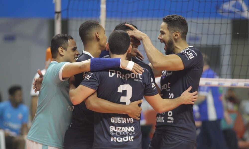 Suzano comemora vaga na final do Paulista de vôlei (Foto: Divulgação/Suzano Vôlei)