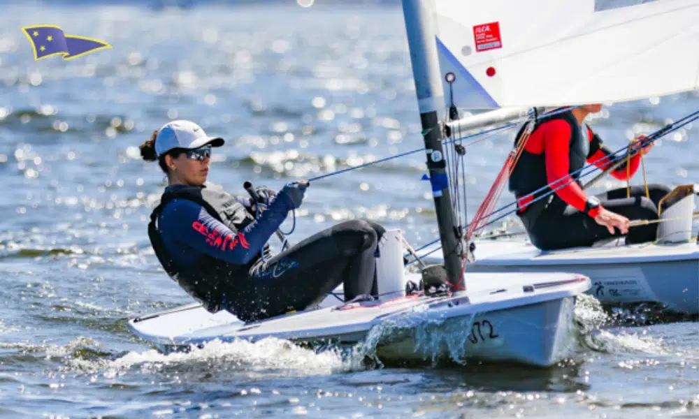 Gabriella Kidd competindo na laser radial (ILCA 6)