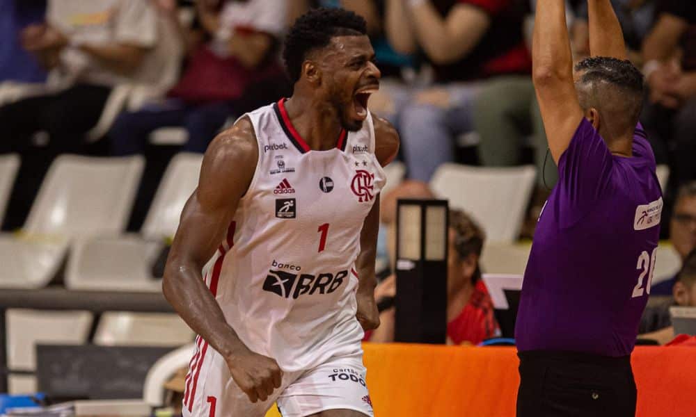 Flamengo x Pato Basquete - NBB - Gui Deodato comemora vitória do Mengão