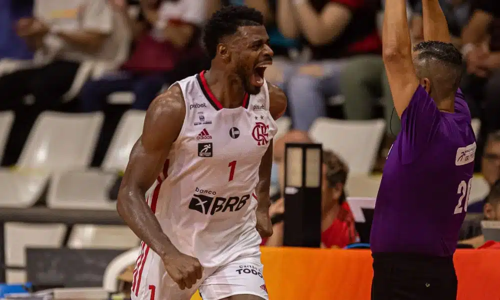 Flamengo x Pato Basquete - NBB - Gui Deodato comemora vitória do Mengão