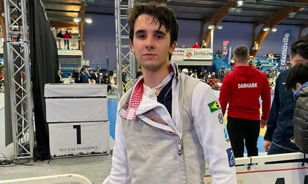 Paulo Morais posa para foto