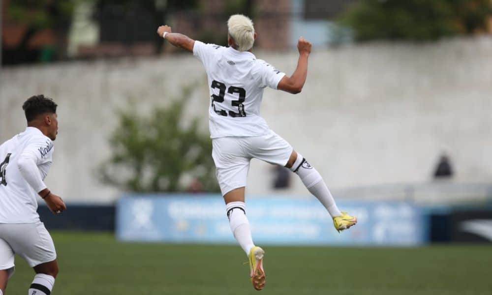 Copinha 2023 - Santos x Falcon-SE - Patati comemora gol com um soco no ar