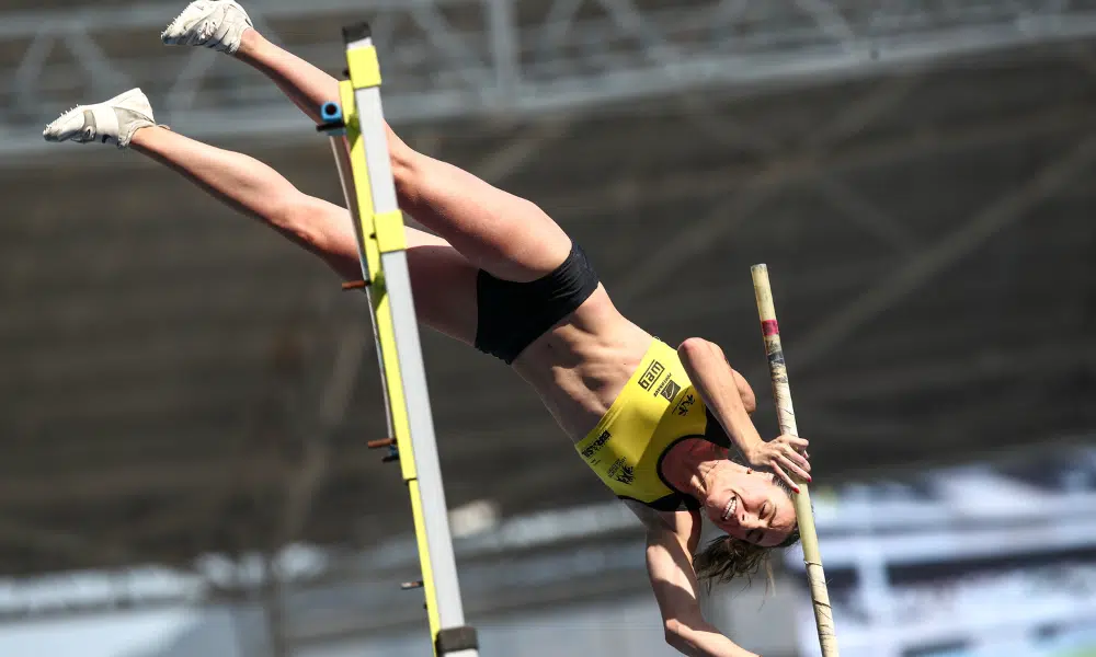 Juliana Campos salto com vara meeting indoor Atletismo