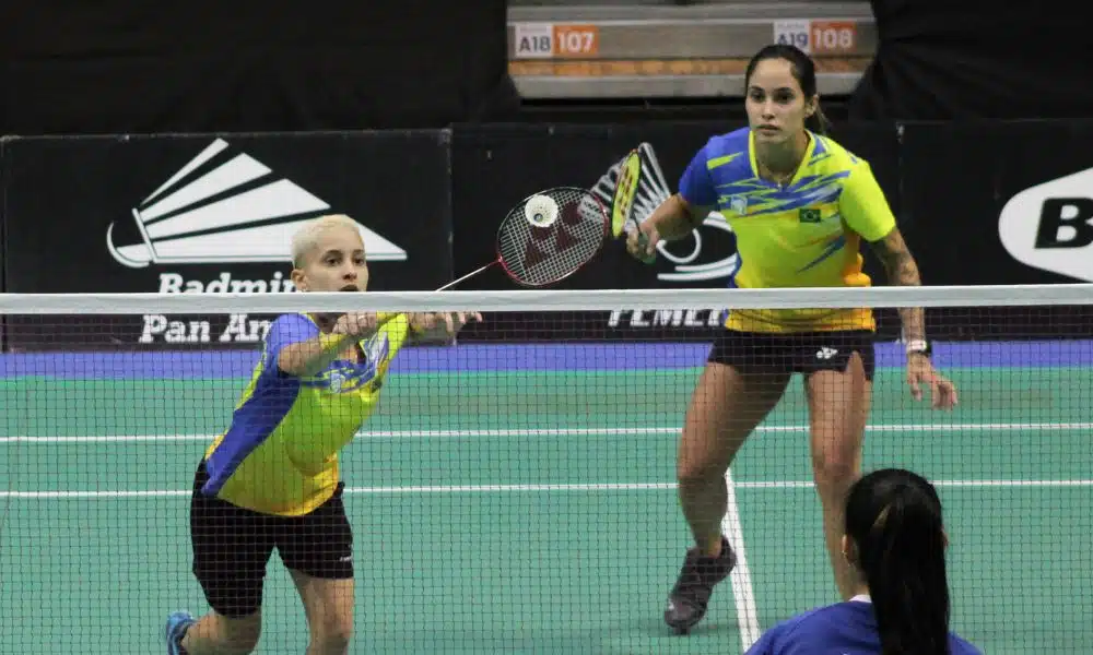 Brasil na Copa Pan-Americana de badminton - Sania e Samia Lima jogando contra os EUA