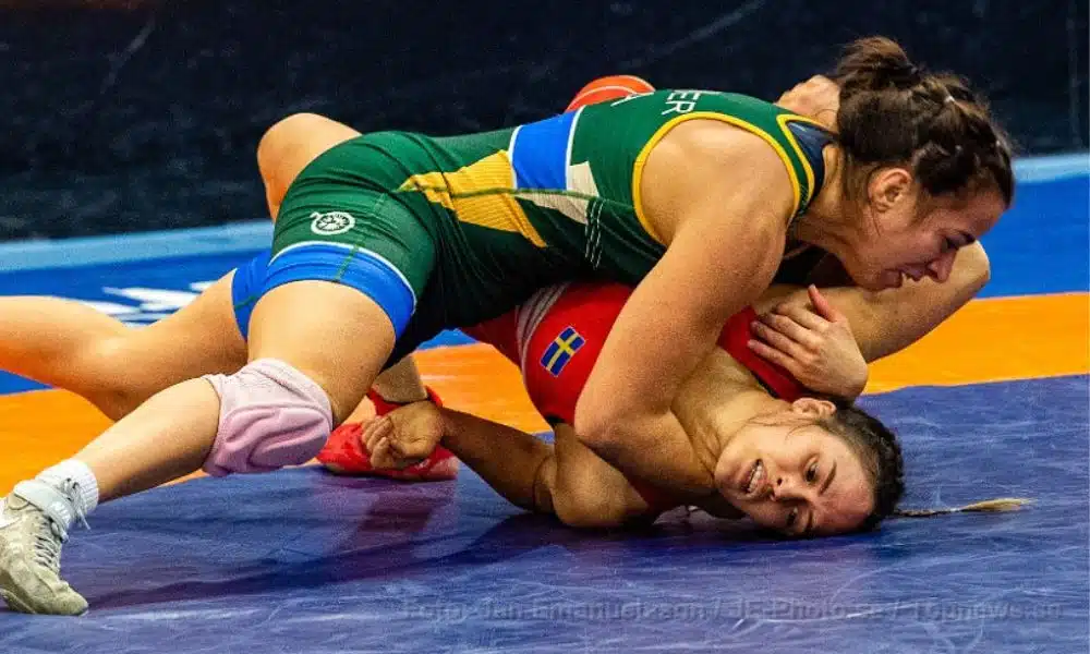 Giullia Penalber luta contra atleta sueca no primeiro dia do Lady Open