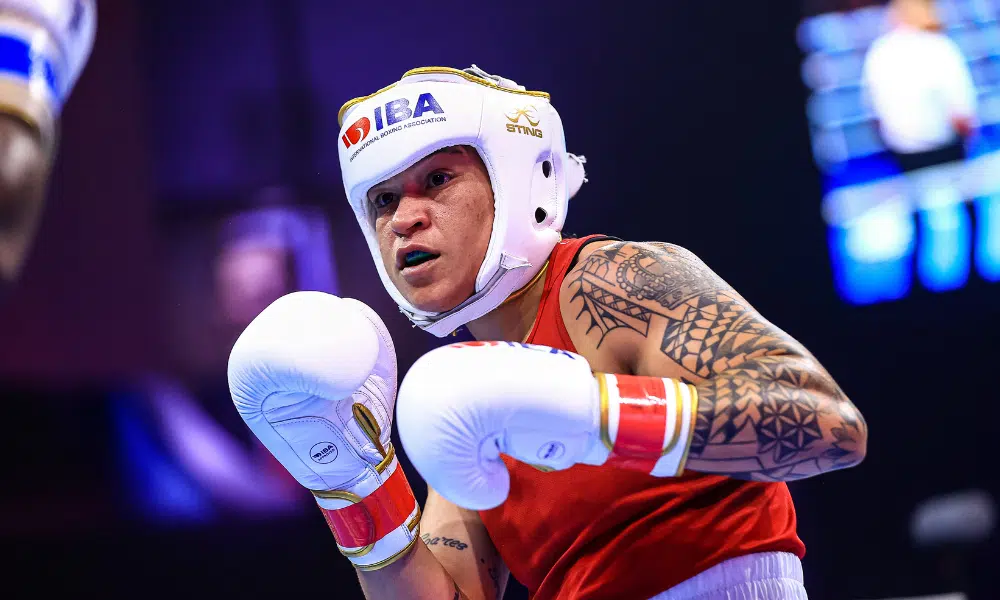 Beatriz Ferreira foi dominante e assim avançou às quartas do Mundial de boxe