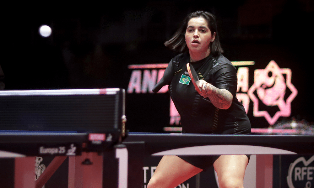 Bruna Alexandre no Aberto de Lignano de tênis de mesa paralímpico