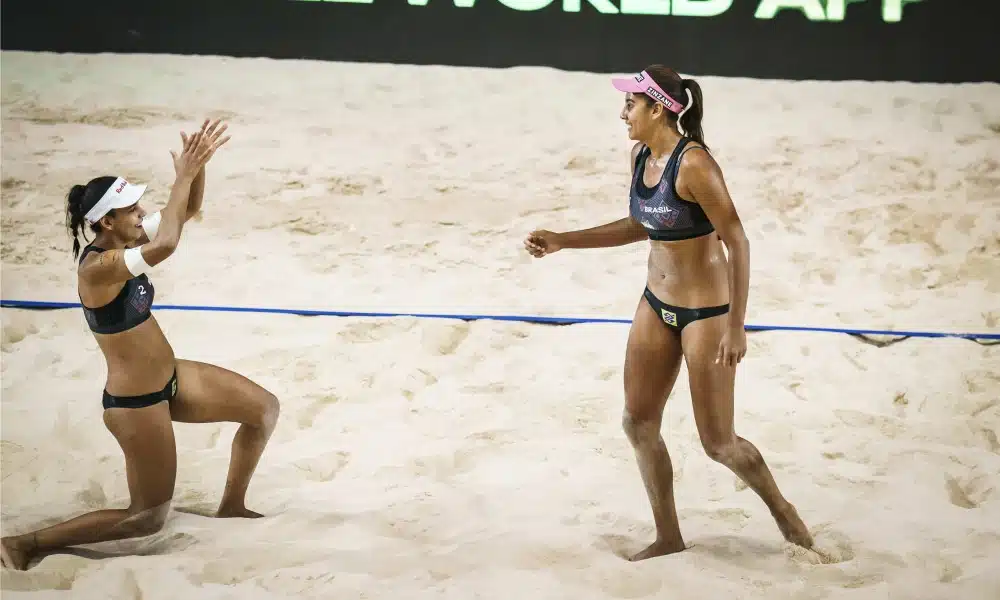 Duda/Ana Patrícia e Bárbara Seixas/Carol Solberg avançam no Elite 16 de Tepic