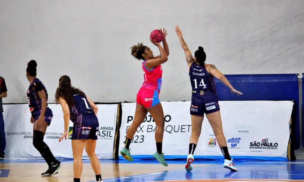 Em jogo equilibrado, Bax Catanduva vence Blumenau pela LBF