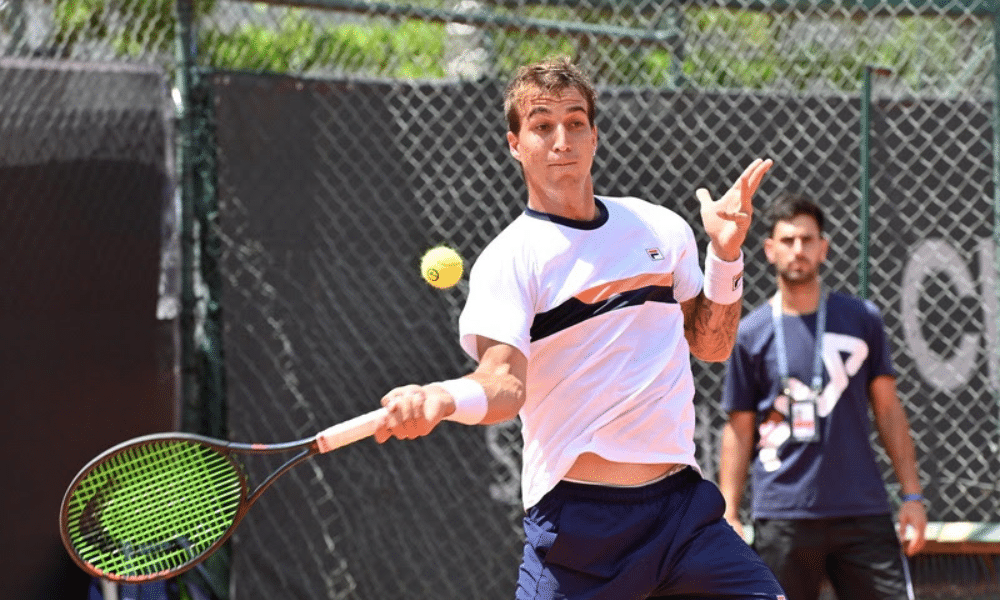 Felipe Meligeni enquanto joga no quali Indian Wells